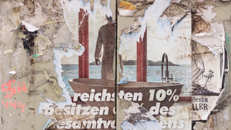 Wie Sie mit dem richtigen 10 Tage Vorrat für jede Krisensituation gewappnet sind Gut gepackter 10 Tage Vorrat mit haltbaren Lebensmitteln und Wasser für Krisensituationen