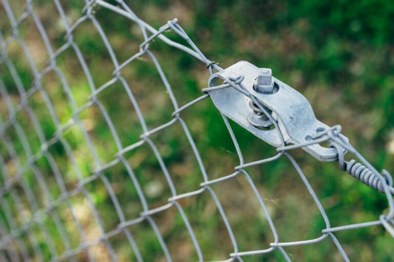 Illustration zum Thema Einbruchschutz Krisenzeiten