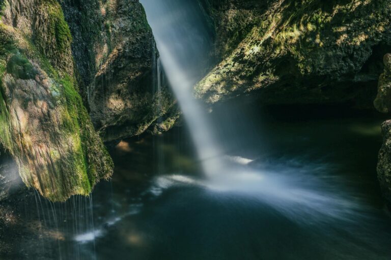 Vorbereitete Bargeldreserven und sichere Aufbewahrung für Geld im Krisenfall