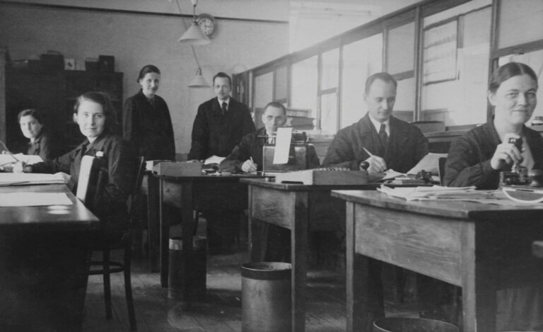 Gläser Konserven im Vorratsschrank nachhaltig und sicher aufbewahren Nachhaltige und sichere Lagerung von Gläser Konserven im Vorratsschrank