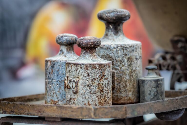 Leichtgewichtiger Notfallrucksack mit sorgfältig ausgewählter Ausrüstung für schnelle Mobilität